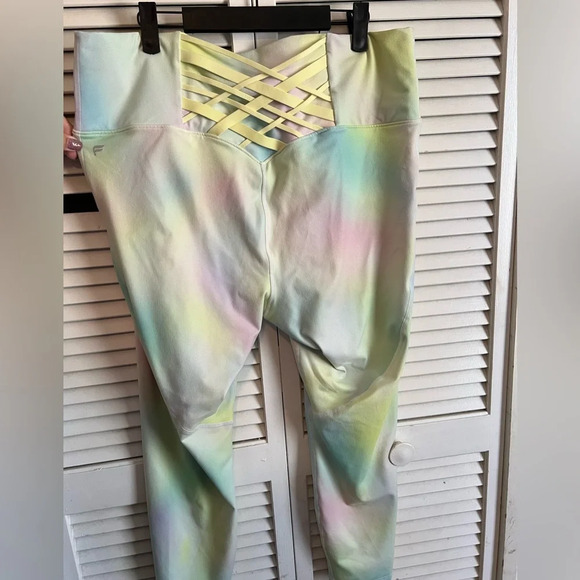 Fabletics Boost Powerhold Highwaisted Plus Size 7/8 Leggings - Picture 3 of 7